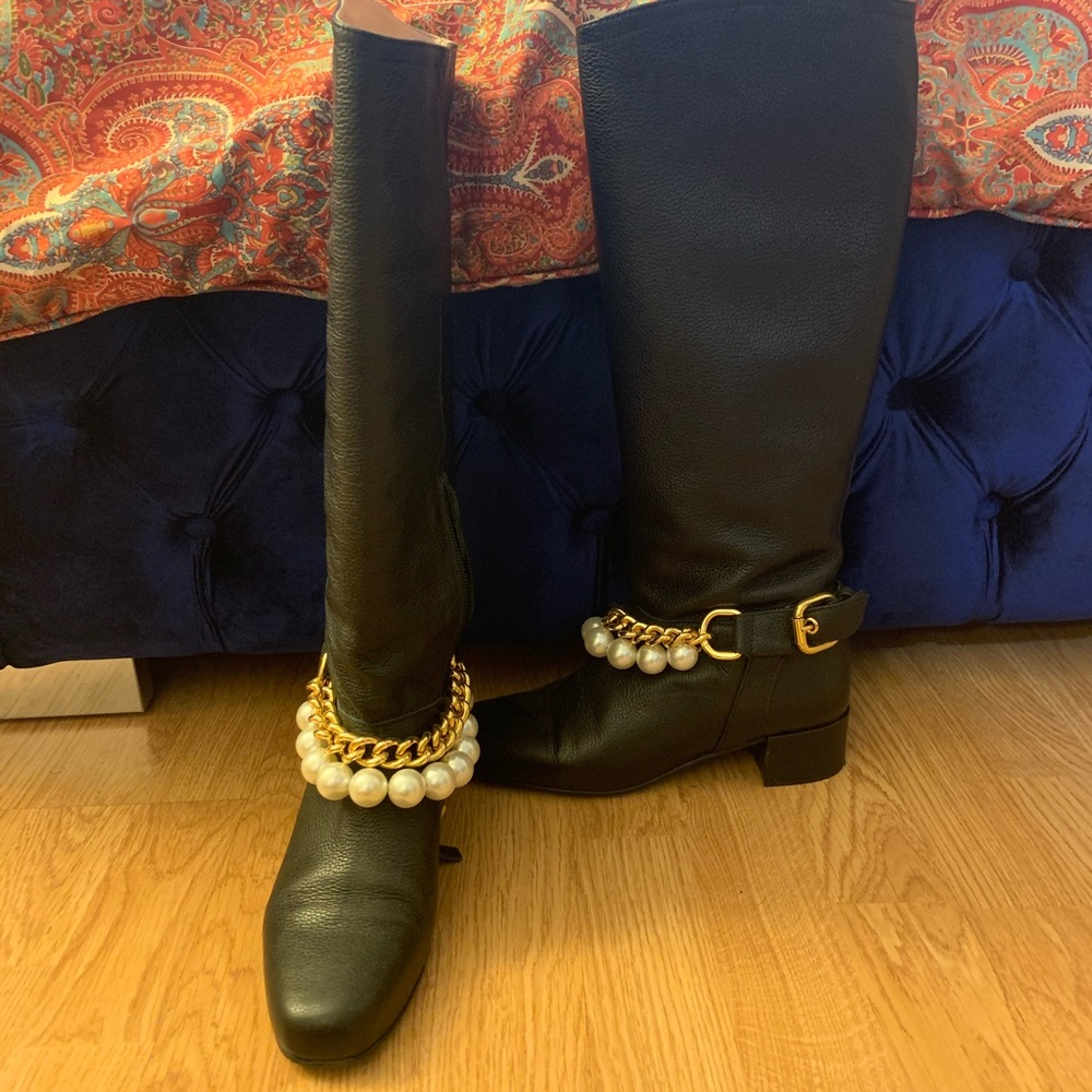 Boutique Moschino Pearl & Chain Boots sz 37